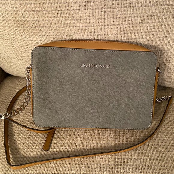 Michael Kors Purse - Picture 1 of 4